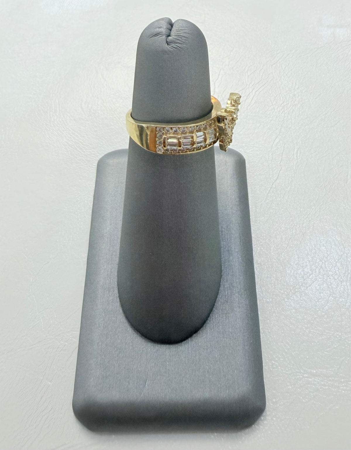 1846- NEW 10K Full Baguette Cut Butterfly Ring W.G