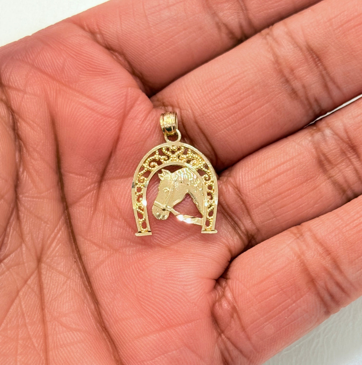 1857- NEW 14K Horse Head With Horseshoe Frame Pendant W.G