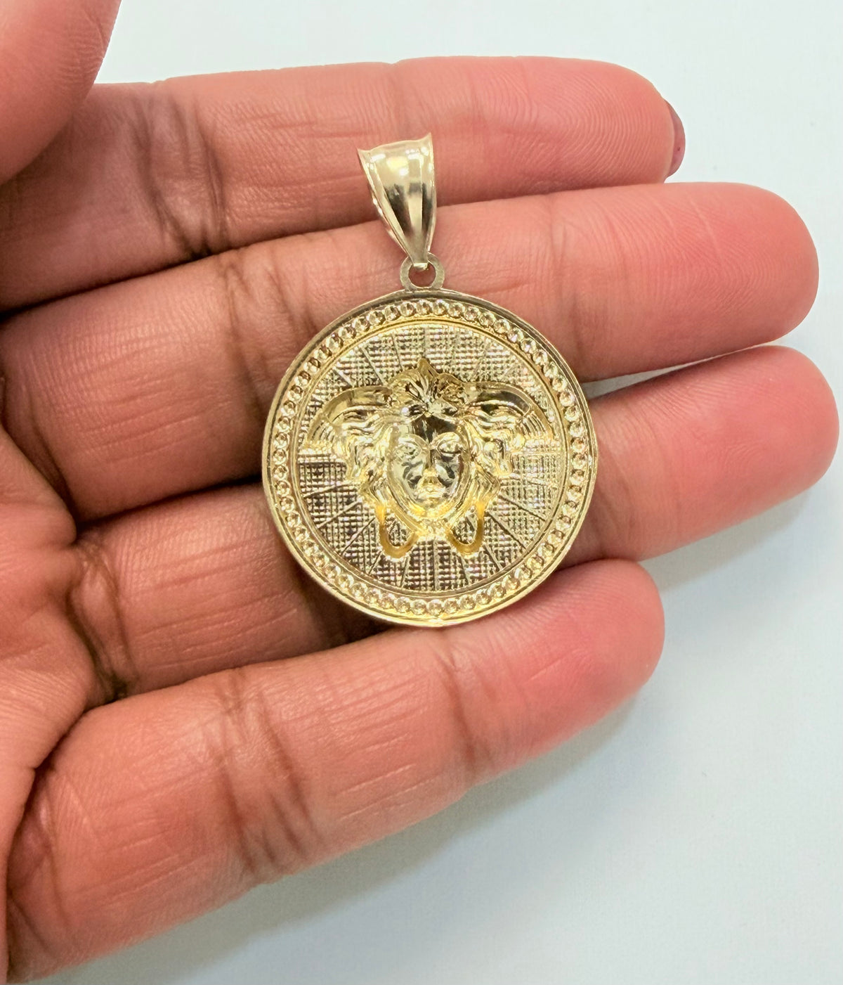 1862- NEW 14K Medusa Head Pendant (1.080") W.G