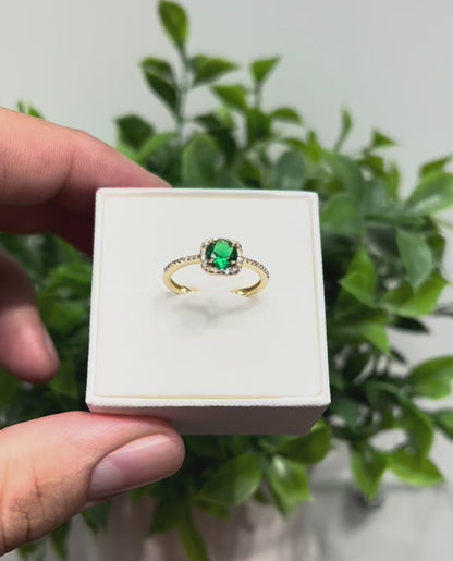 998-NEW 14k Green Square Gold Ring (W.G)