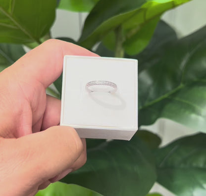 1129- NEW 10K White Gold Wedding Ring Band W.G