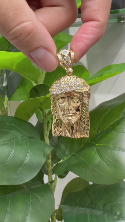 1002- NEW 14K Jesus Face Cz Pendant W.G